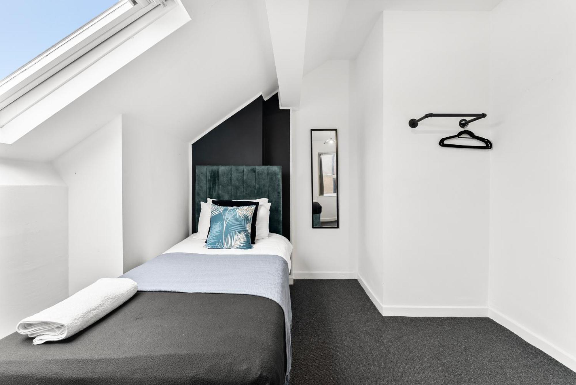 Appartamento 20 Percent Off! Stylish Sheffield Abode Sleeps 12 Esterno foto