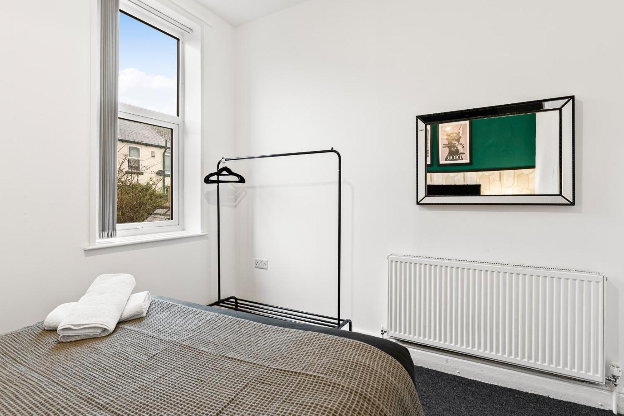 Appartamento 20 Percent Off! Stylish Sheffield Abode Sleeps 12 Esterno foto