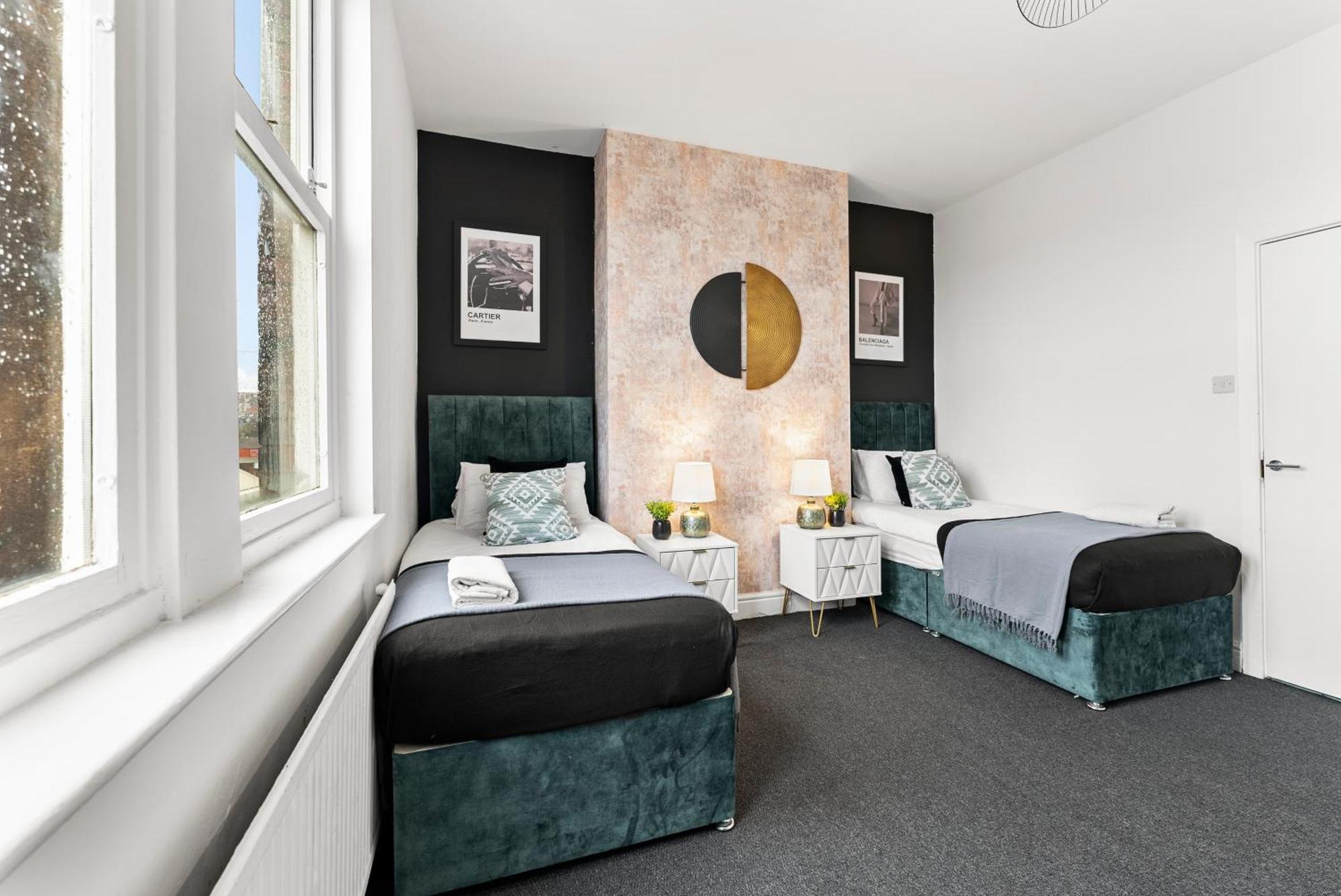 Appartamento 20 Percent Off! Stylish Sheffield Abode Sleeps 12 Esterno foto